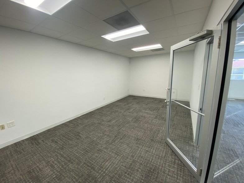 More Photos Of 7410 Northside Dr, North Charleston Medical For Lease