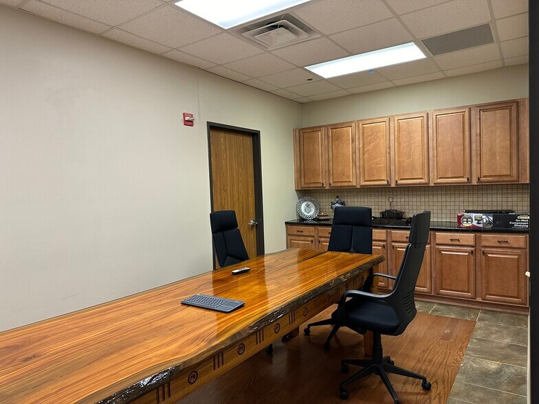 More Photos Of 4750 Sherwood Common Blvd, Baton Rouge Office For Lease