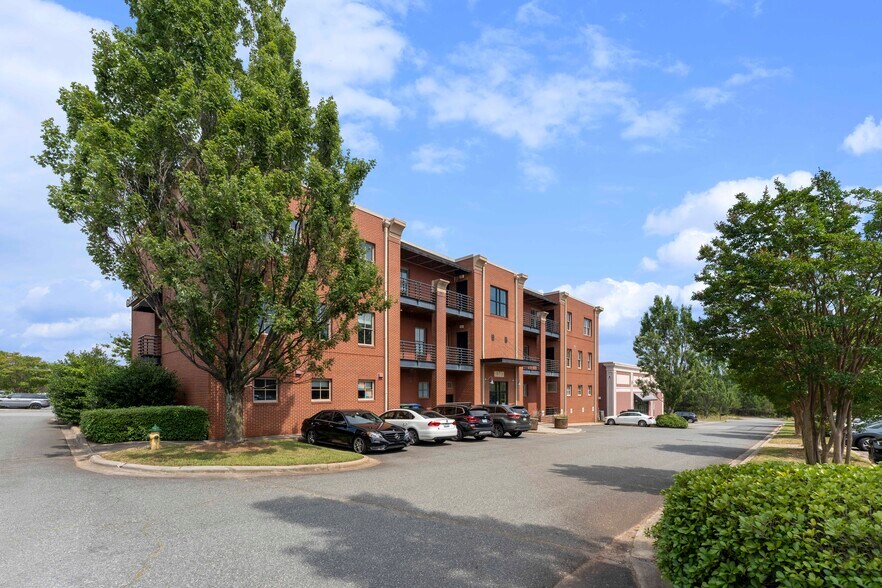 More Photos Of 19701 Bethel Church Rd, Cornelius Office For Sale