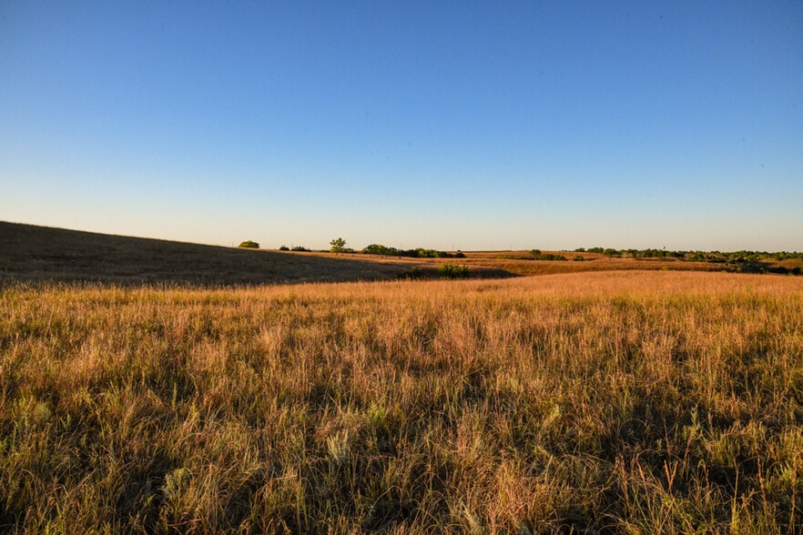 More Photos Of 0000 00000 Hi-View Dr, Manhattan Land For Sale