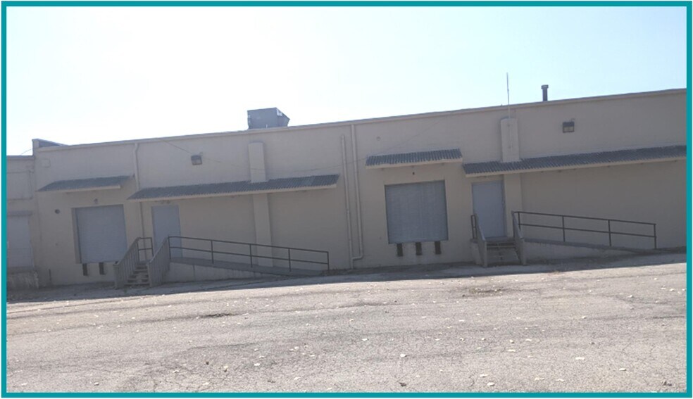 More Photos Of 4805-4825 Salem Ave, Dayton Unknown For Lease