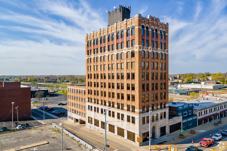 Primary Photo Of 35 W Huron Rd, Pontiac Loft Creative Space For Lease
