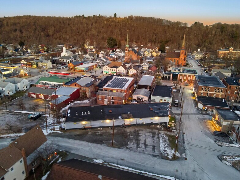 More Photos Of 2 Chapel St, Honesdale Flex For Lease