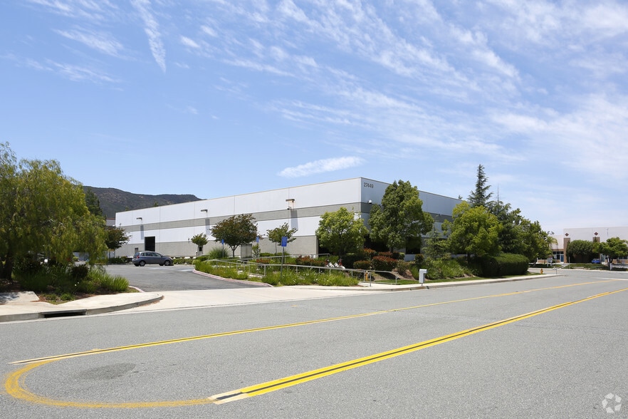 More Photos Of 27449 Colt Ct, Temecula Warehouse For Lease