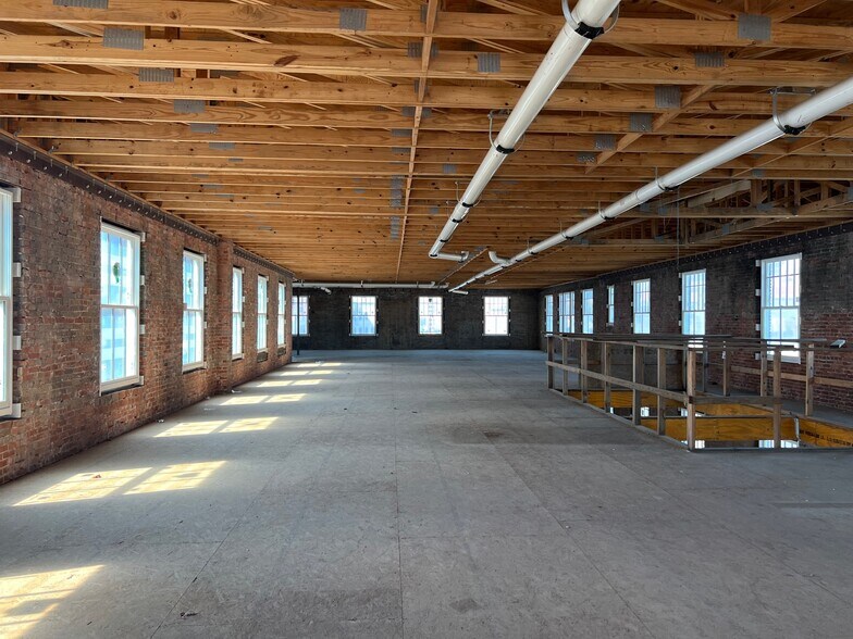 More Photos Of 700 Cotton St, Shreveport Office Residential For Lease