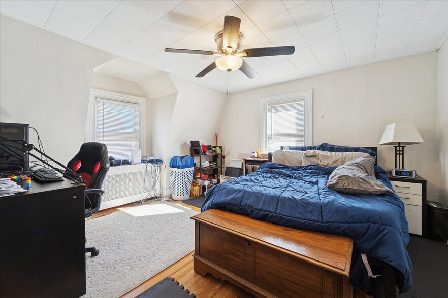 More Photos Of 222 Lippincott Ave, Ardmore Apartments For Sale