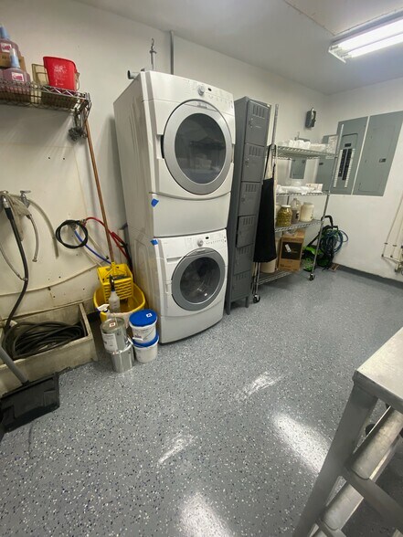 More Photos Of 5106 Old Bullard Rd, Tyler Restaurant For Lease