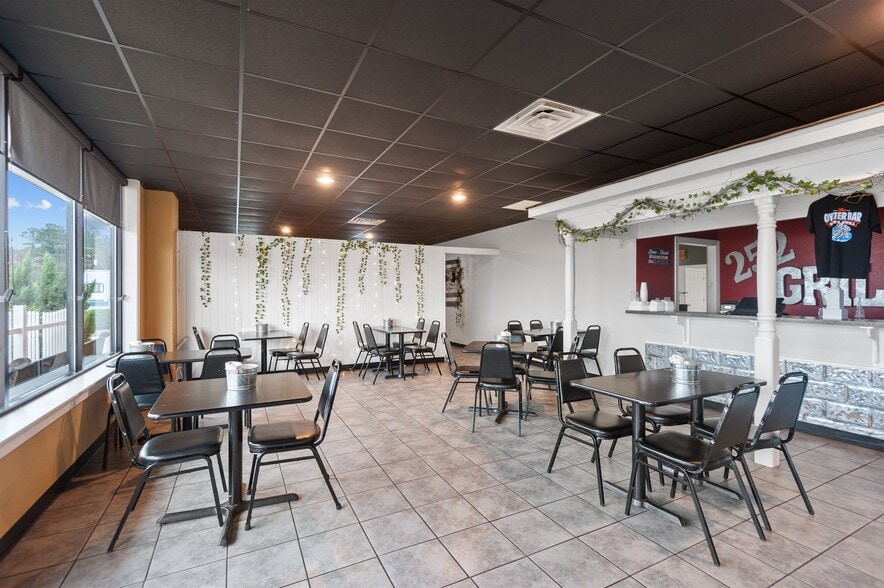 More Photos Of 102 Berry St, Hertford Restaurant For Sale