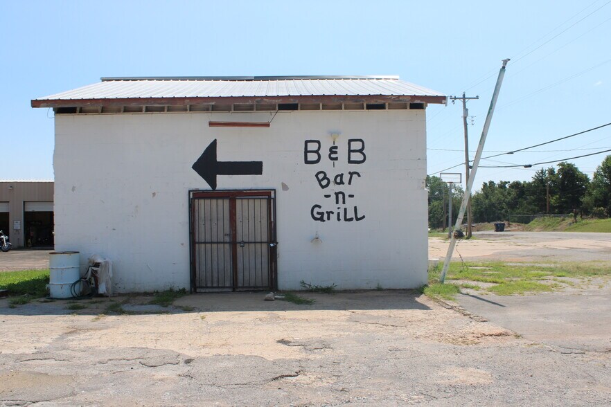 Primary Photo Of 10925 SE 59th St, Oklahoma City Convenience Store For Lease