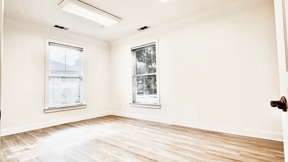More Photos Of 4080 McGinnis Ferry Rd, Alpharetta Office For Sale