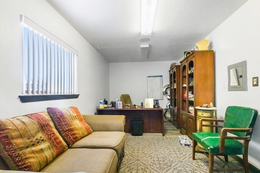 More Photos Of 671 9th St, Richmond Specialty For Sale