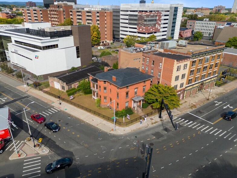 More Photos Of 1 Main St, Hartford Office Residential For Sale