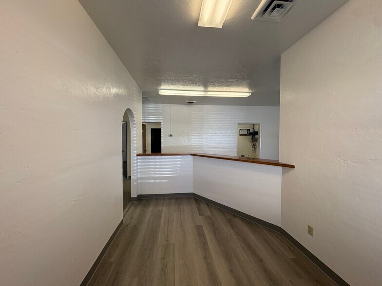 More Photos Of 470 Camino El Estero, Monterey Office For Lease