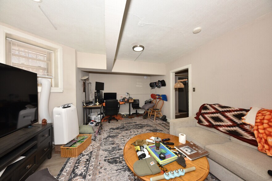 More Photos Of 1816 E Kane Pl, Milwaukee Apartments For Sale