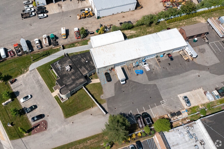 More Photos Of 1595 Route 112, Port Jefferson Station Warehouse For Lease