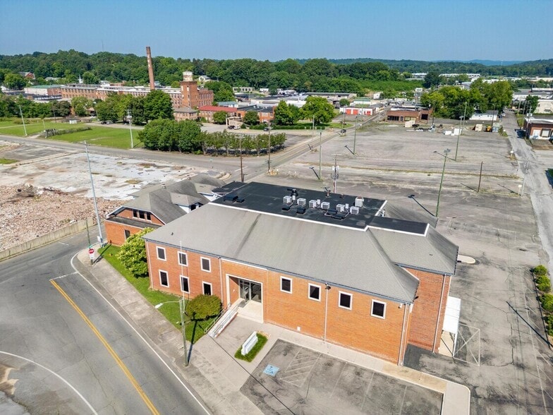 Primary Photo Of 240 Edwards St, Cleveland Office For Sale