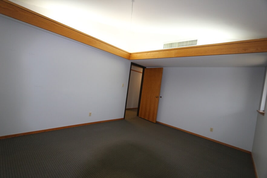 More Photos Of 473 N Kirkwood Rd, Kirkwood Office For Lease
