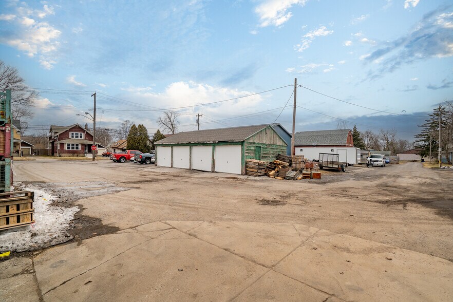 More Photos Of 59 Felton St, North Tonawanda Industrial For Sale