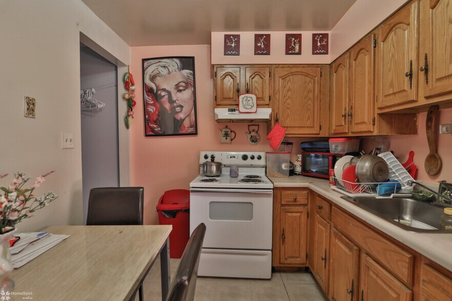 More Photos Of 1550 Warren St, Allentown Apartments For Sale