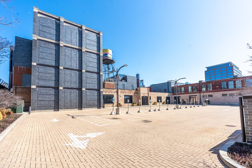 More Photos Of 401 N Morgan St, Chicago Loft Creative Space For Lease