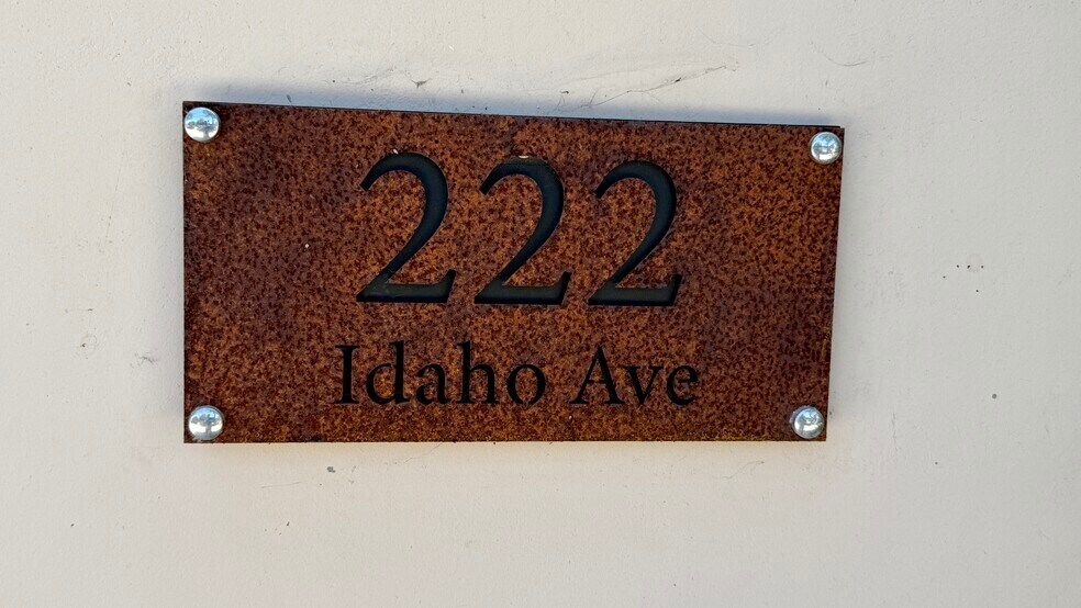 More Photos Of 228 Idaho Ave, Santa Monica Apartments For Sale