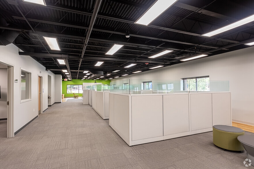 More Photos Of 936 Silas Deane Hwy, Wethersfield Office For Lease