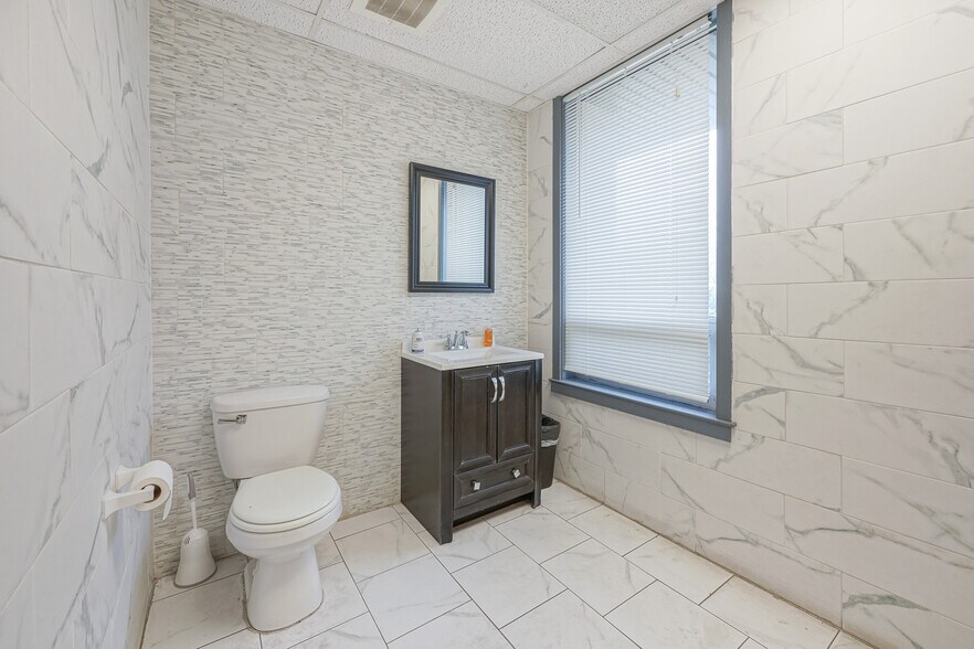 More Photos Of 49 Ironside Ct, Willingboro Manufacturing For Lease