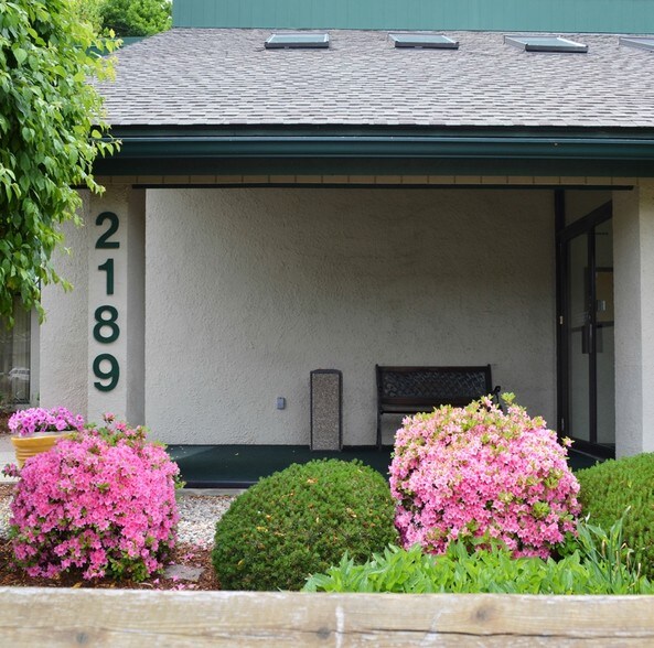 More Photos Of 2189 Silas Deane Hwy, Rocky Hill Office For Lease