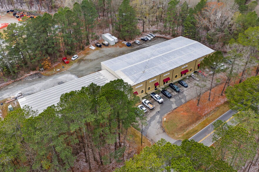 More Photos Of 3337 Air Park Rd, Fuquay Varina Light Manufacturing For Sale