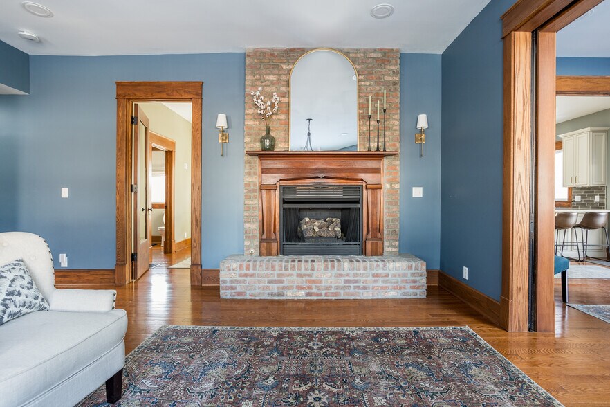 More Photos Of 502 W Main St, Danville Office For Sale