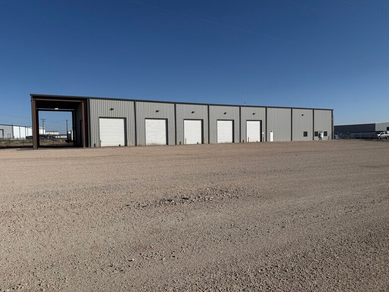 More Photos Of 3710 S County Road 1276, Midland Warehouse For Lease