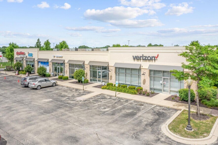 More Photos Of 1672-1684 S Galena Ave, Dixon Unknown For Lease