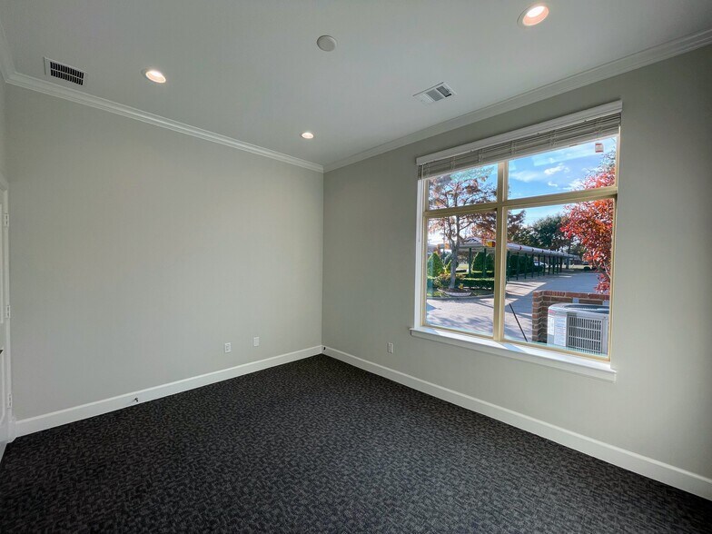More Photos Of 7700 Preston Rd, Frisco Medical For Lease