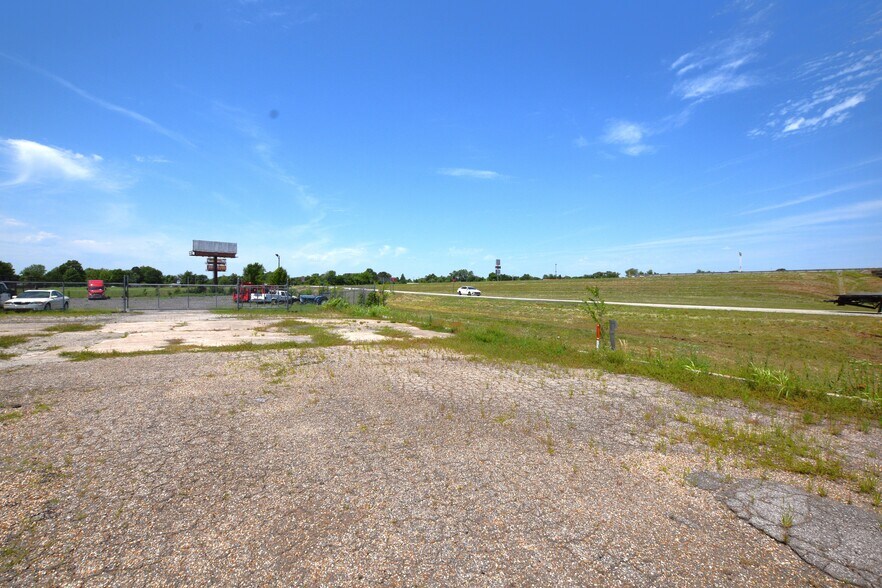More Photos Of 1400 S Main St, Muldrow Land For Sale