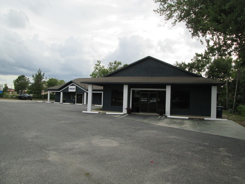 More Photos Of 100 W Burleigh Blvd, Tavares General Retail For Lease