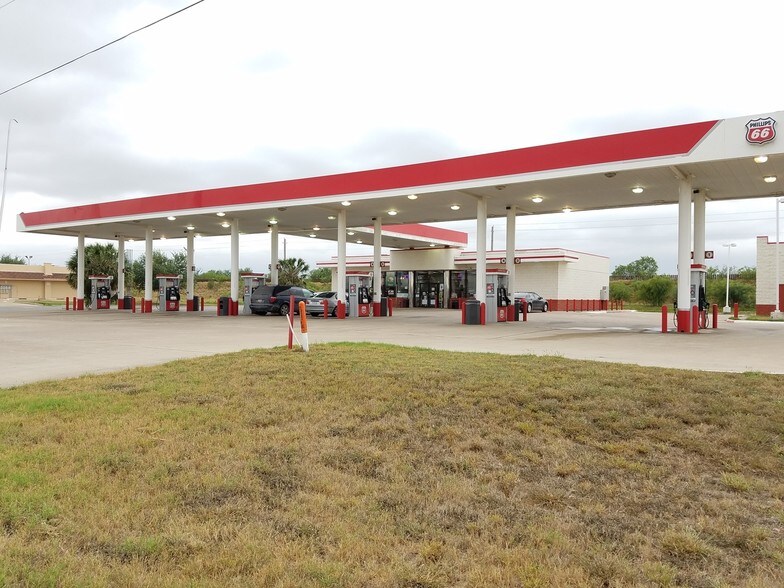 Primary Photo Of 410 N International Blvd, Hidalgo Convenience Store For Sale