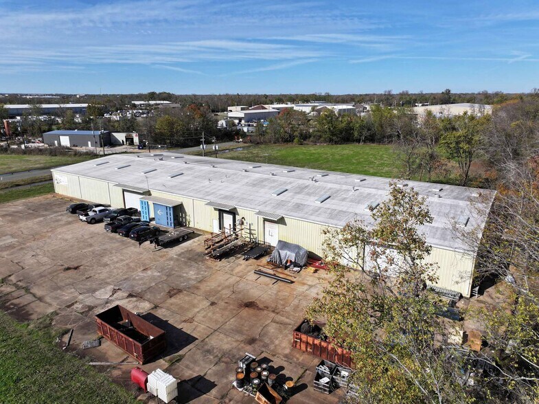 More Photos Of 1416 Alpine Blvd, Bossier City Manufacturing For Sale