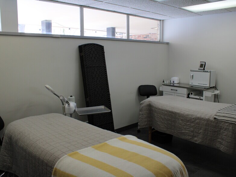 More Photos Of 525 E Division St, Fond Du Lac Medical For Sale