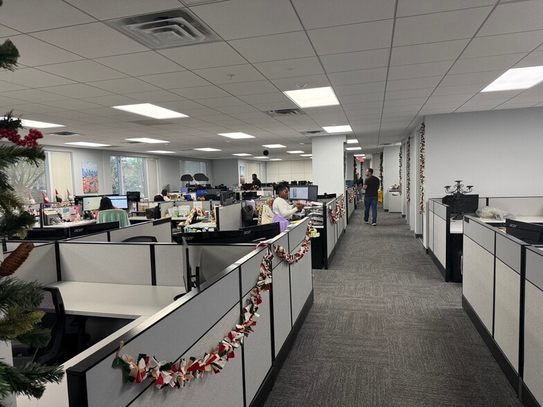 More Photos Of 1580 Sawgrass Corporate Pky, Sunrise Office For Lease