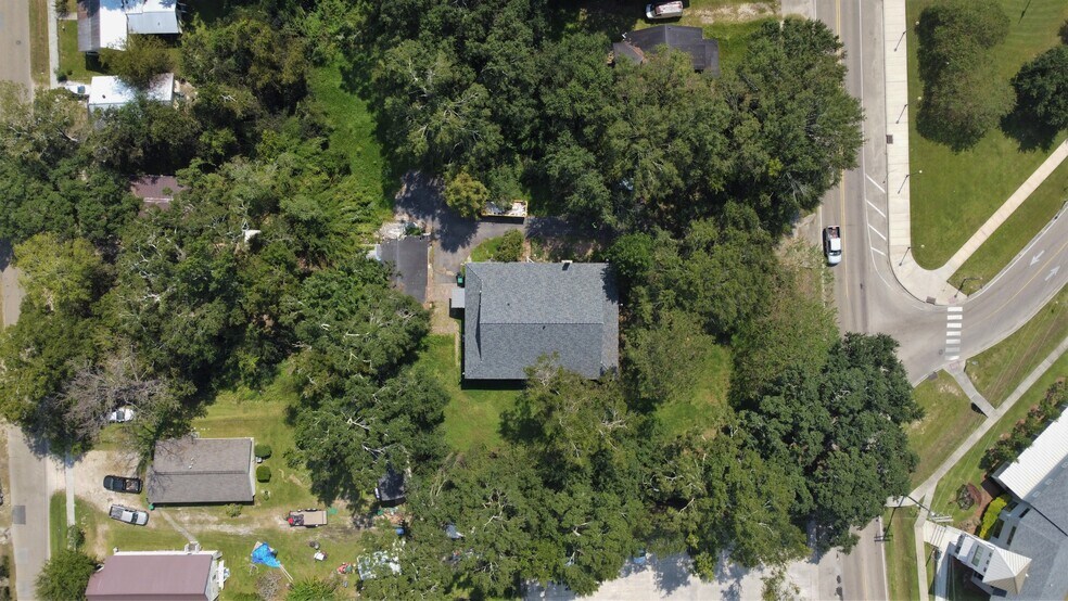 More Photos Of 752 N Columbia St, Covington Office Residential For Sale