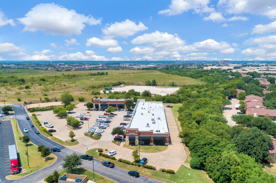 More Photos Of 5850 S Hulen St, Fort Worth Unknown For Lease