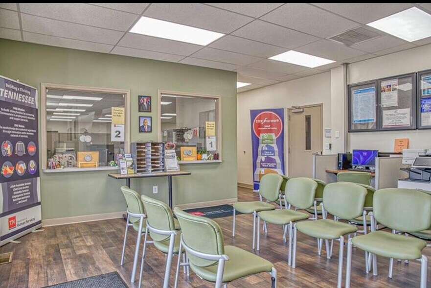 More Photos Of 715 Walker Dr, Smithville Office For Sale