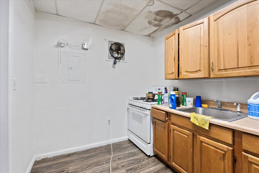 More Photos Of 240 N Main Ave, Scranton Storefront Retail Residential For Sale