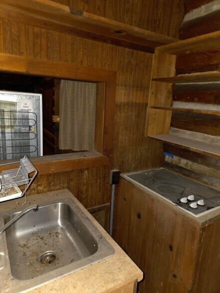 More Photos Of 934 Commander Dr, Roanoke Specialty For Sale