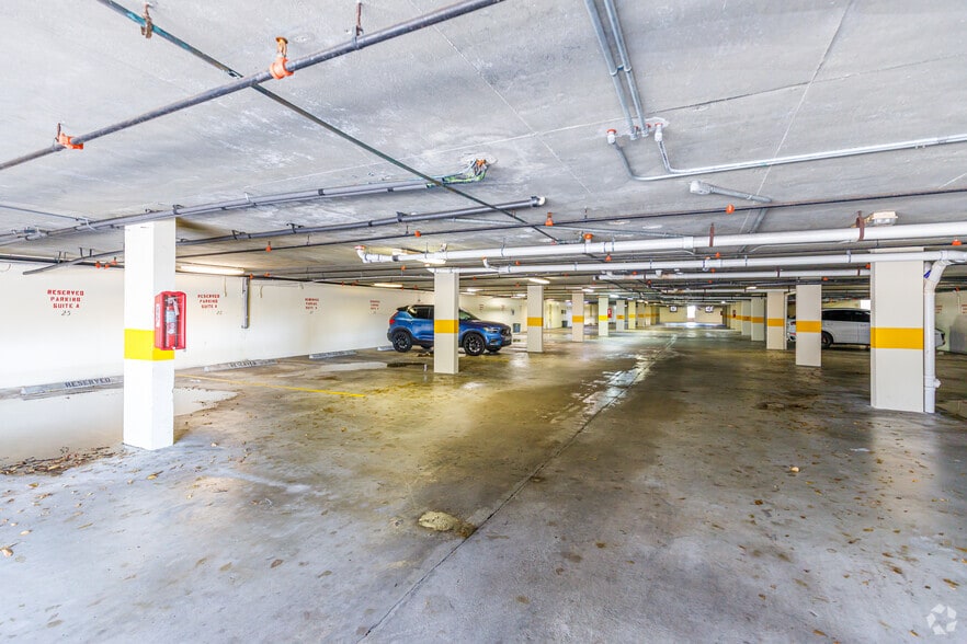 More Photos Of 5499 N Federal Hwy, Boca Raton Office For Sale