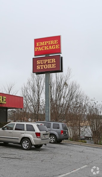 More Photos Of 5420 Peachtree Industrial Blvd, Chamblee Freestanding For Sale