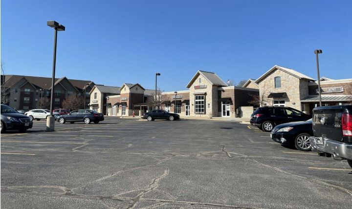 More Photos Of N72W13350 Lund Ln, Menomonee Falls Freestanding For Lease