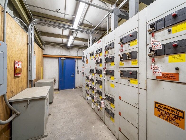 More Photos Of 6717 S 61st West Ave, Tulsa Manufacturing For Sale