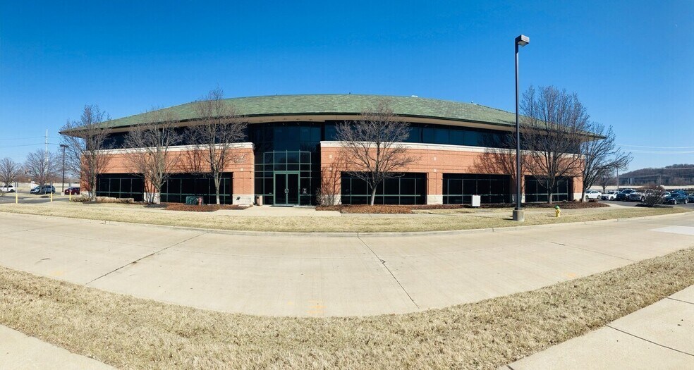 More Photos Of 16640 Chesterfield Grove Rd, Chesterfield Coworking Space