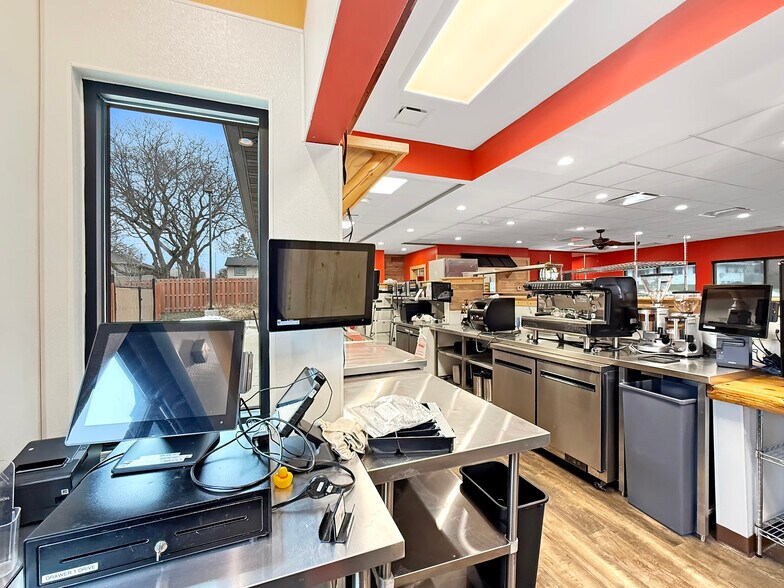 More Photos Of 910 E 2nd Ave, Indianola Restaurant For Sale
